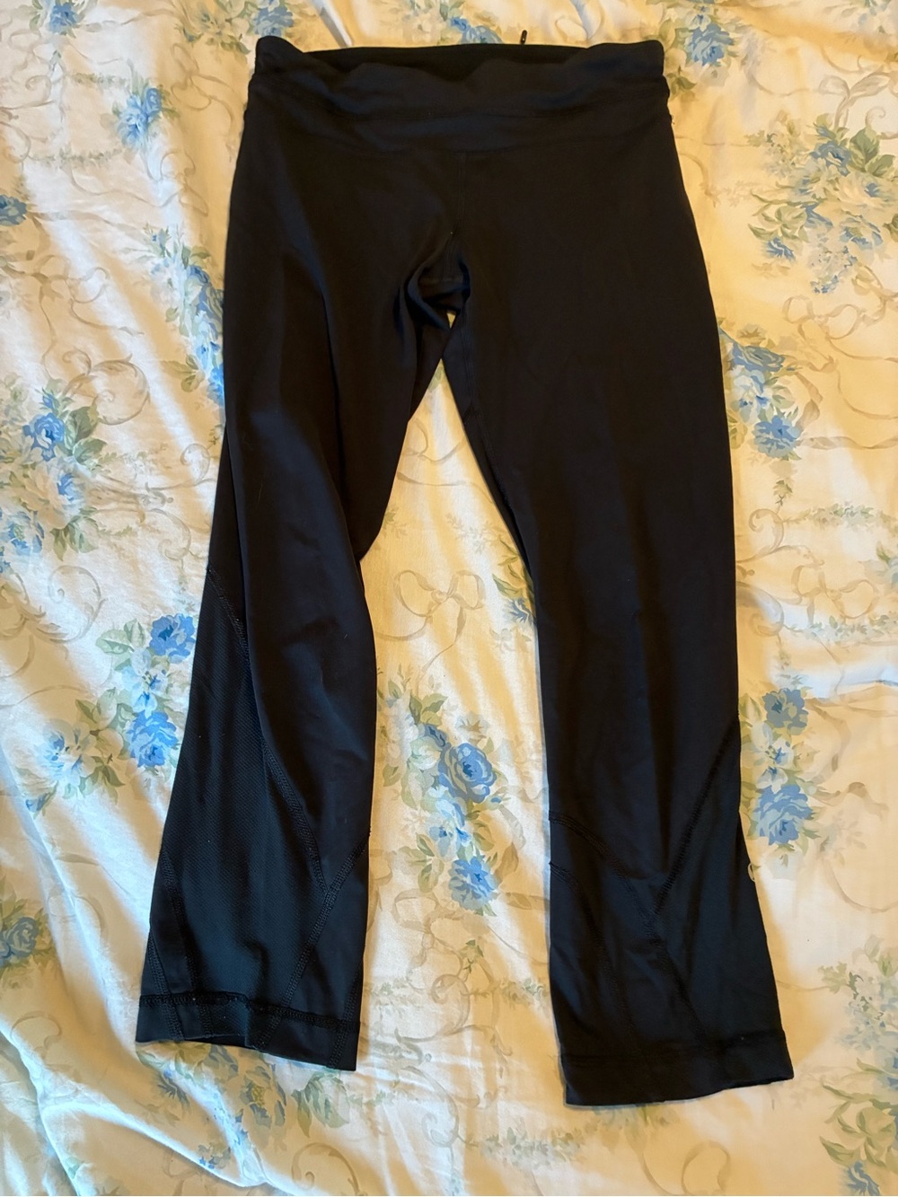 lululemon athletica Black Cropped Mesh-Panel Leggings